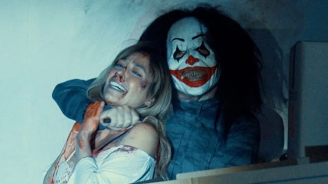 The House on Haunted Grounds backdrop 2