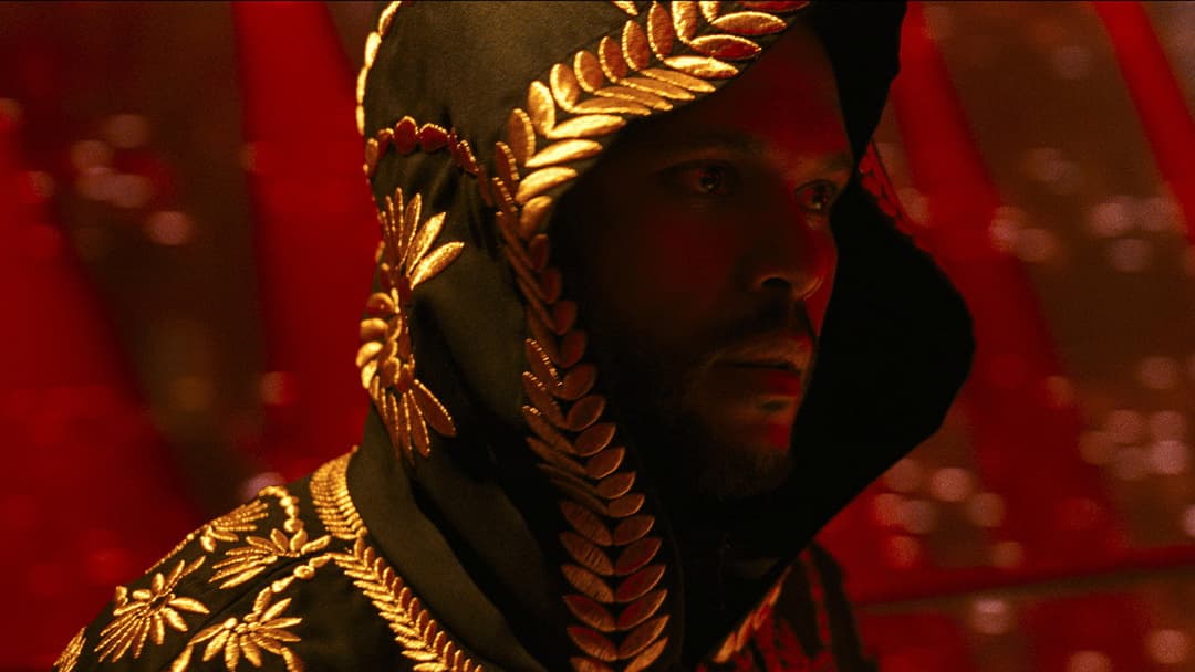 Hurry Up Tomorrow backdrop 16