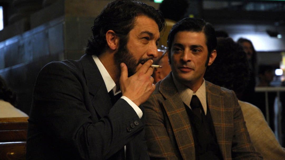 Секрет у їхніх очах backdrop 13