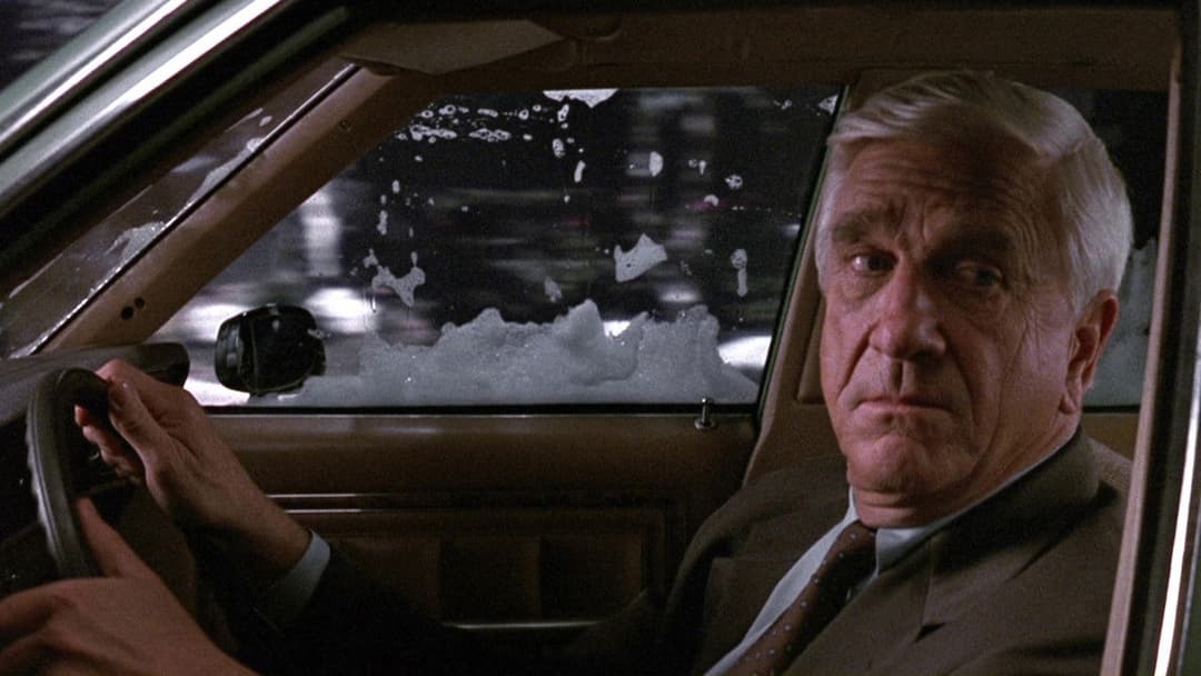 Голий пістолет 2½: Запах страху backdrop 18