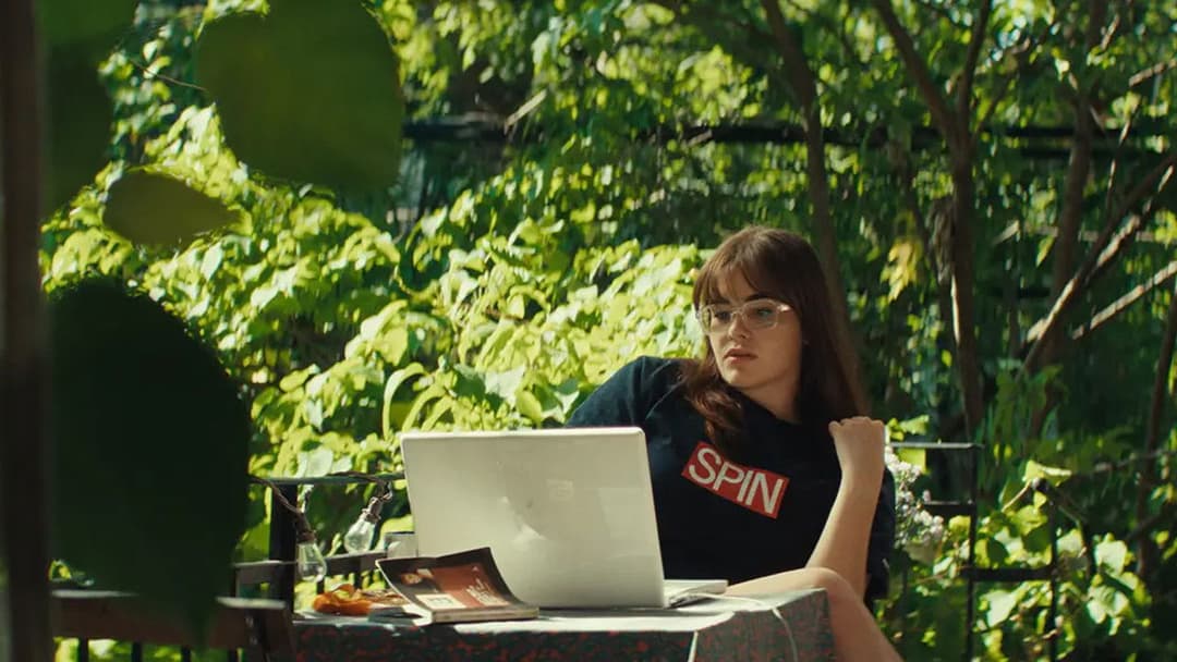 Mile End Kicks backdrop 3