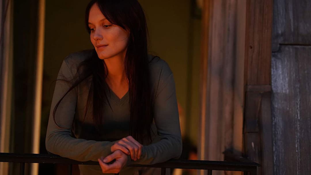 Він і вона backdrop 13