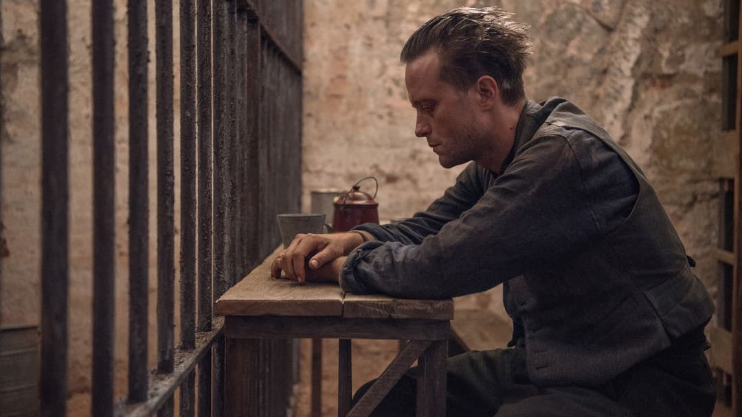 Приховане життя backdrop 3