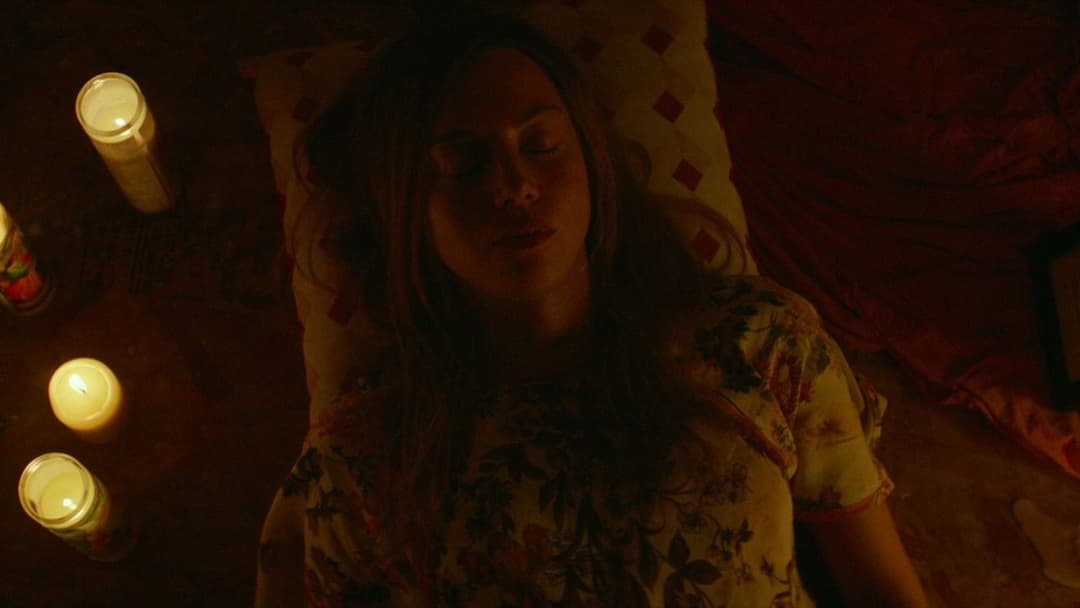 Інгрід їде на Захід backdrop 4