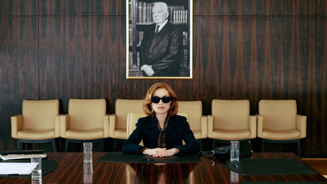 The Richest Woman in the World backdrop 18