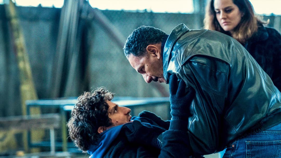 L'Innocent backdrop 8