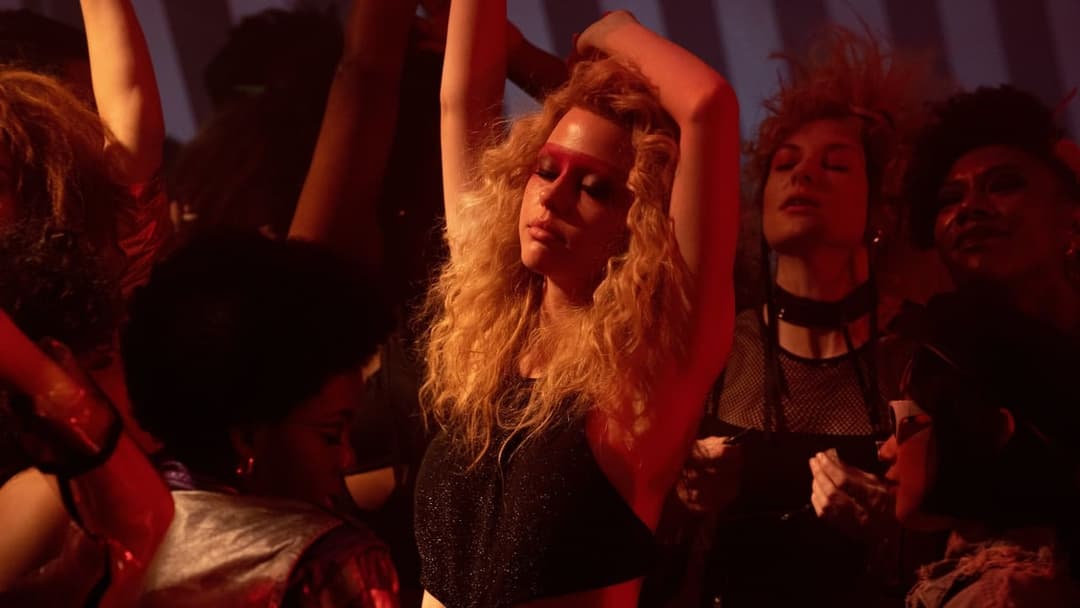 МАХХХІН backdrop 2