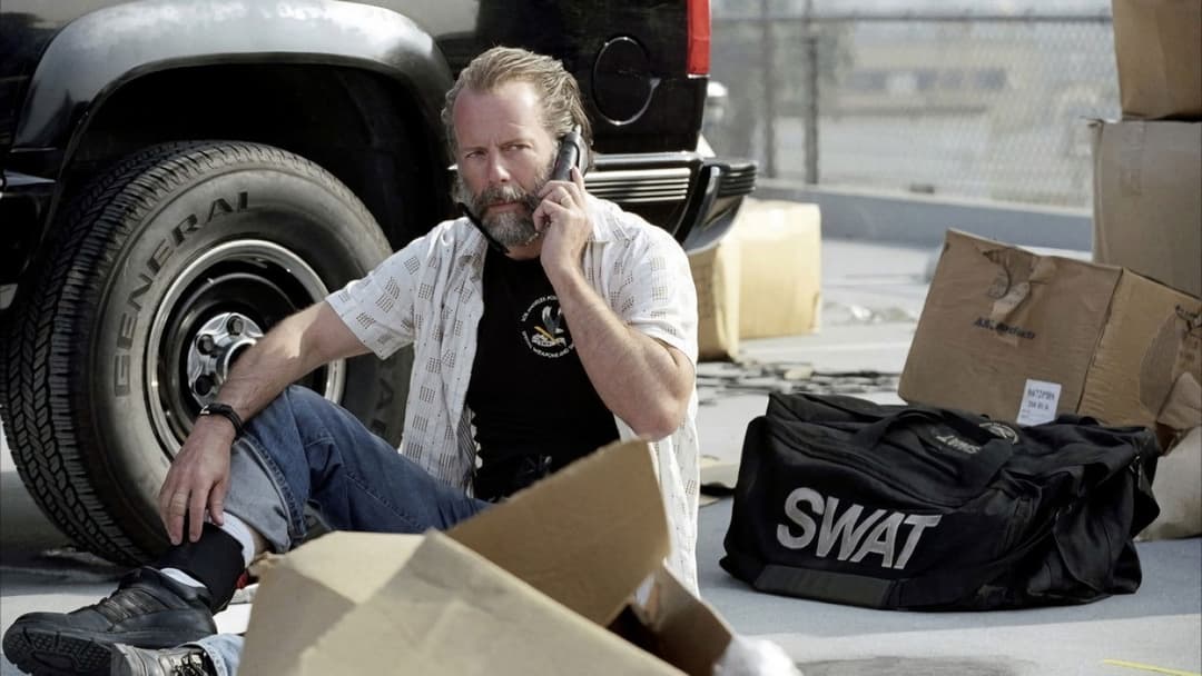 Hostage - Entführt backdrop 5