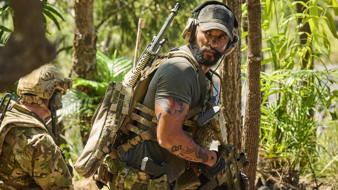 Land of Bad backdrop 9