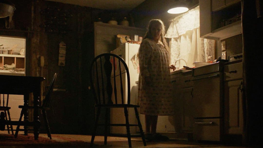 The Dark and the Wicked backdrop 5