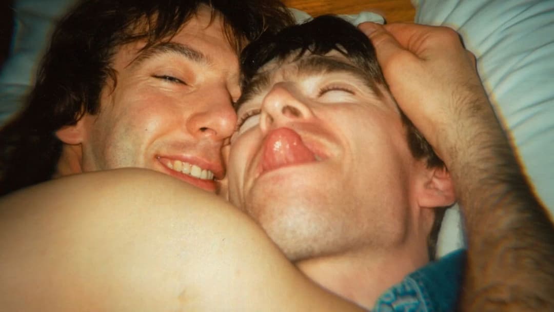 Oasis: Supersonic backdrop 5