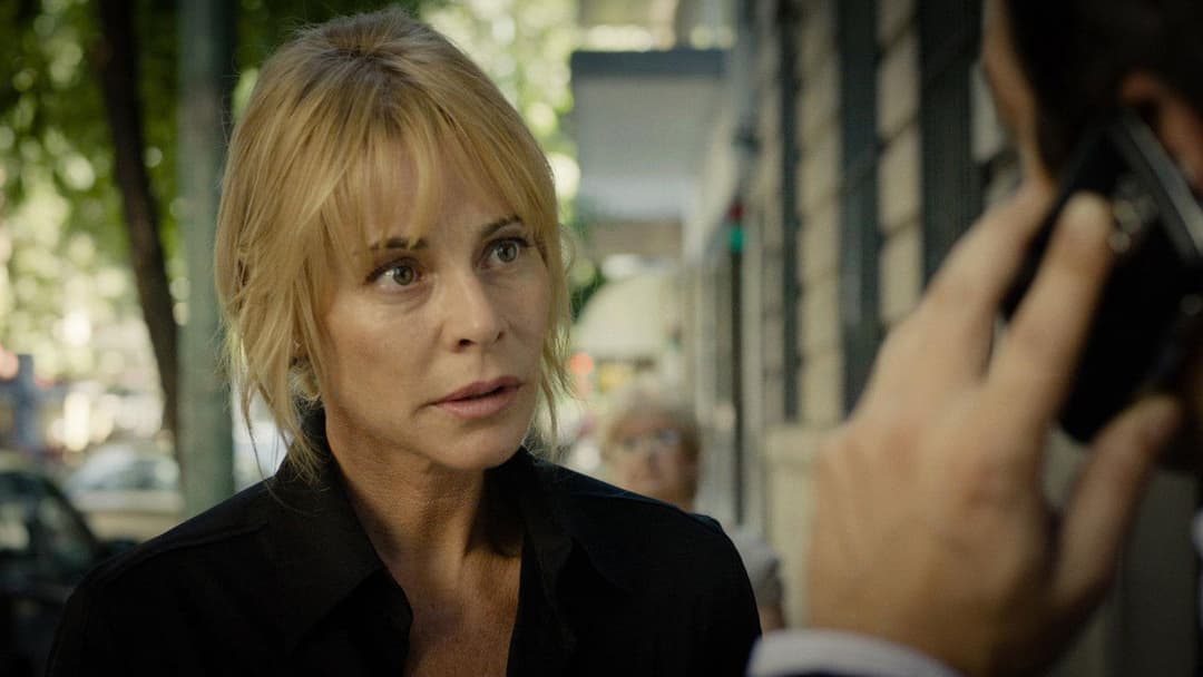 7th Floor - Jede Sekunde zählt backdrop 7