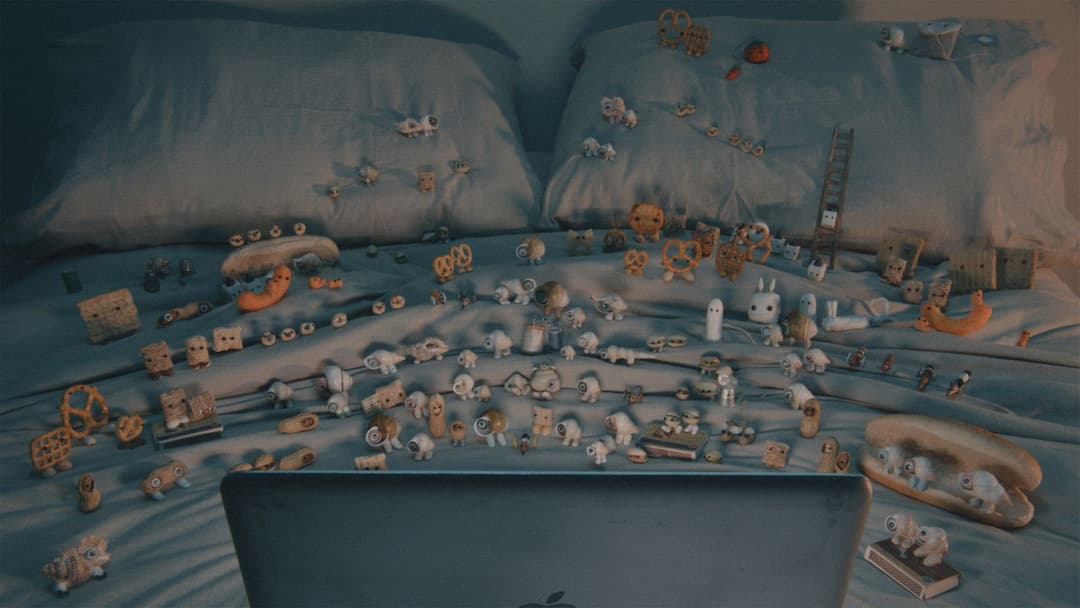 Марсель, мушля в черевичках backdrop 8