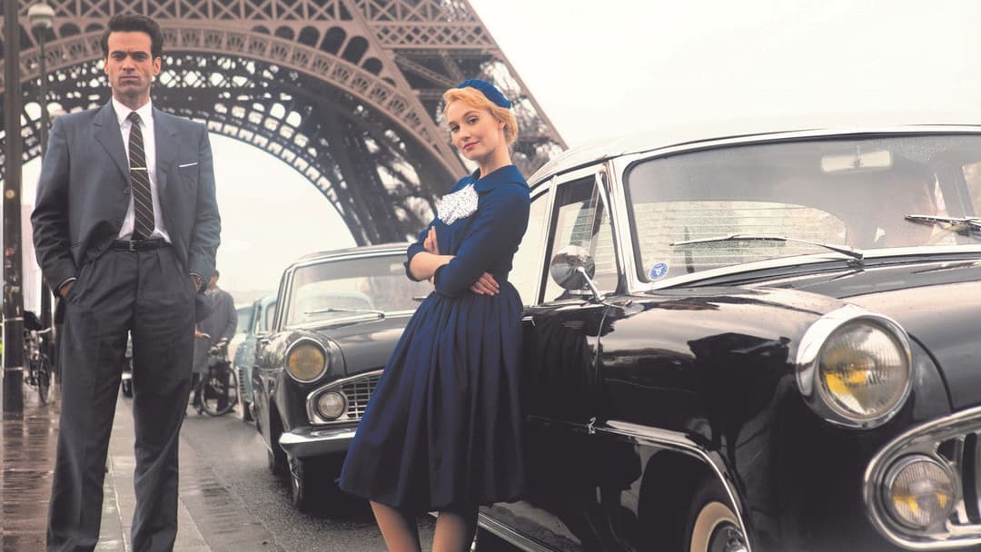 Mademoiselle Populaire backdrop 7