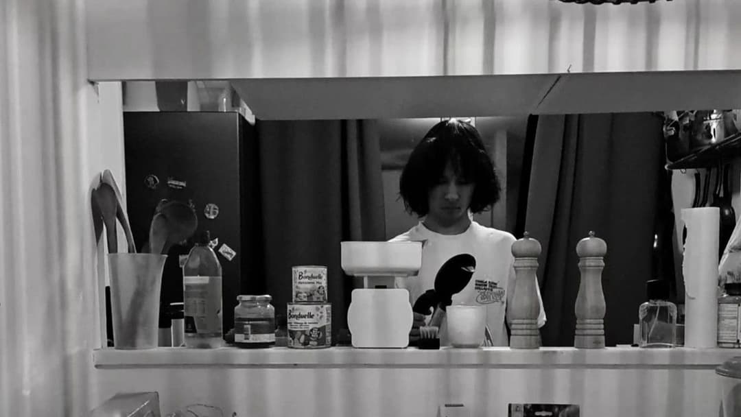 biarkan aku ganti backdrop 2