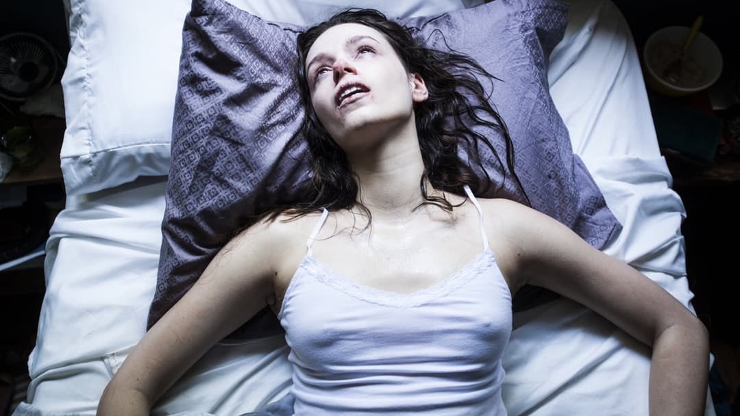 Starry Eyes backdrop 5