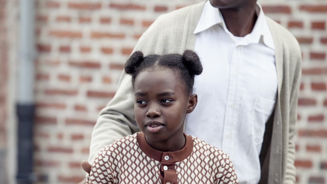 Bienvenue à Marly-Gomont backdrop 15