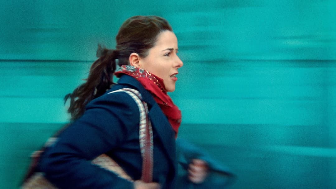 Julie - eine Frau gibt nicht auf backdrop 12