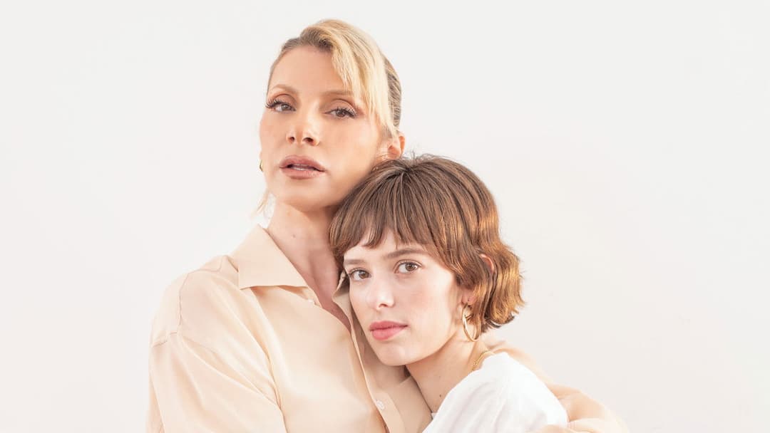 La virgen roja backdrop 5