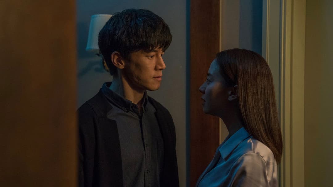 Незваний гість backdrop 5