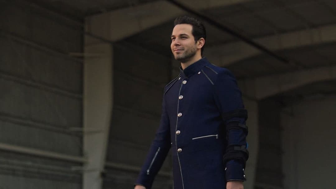 Таємне товариство другонароджених членів королівської сім’ї backdrop 6