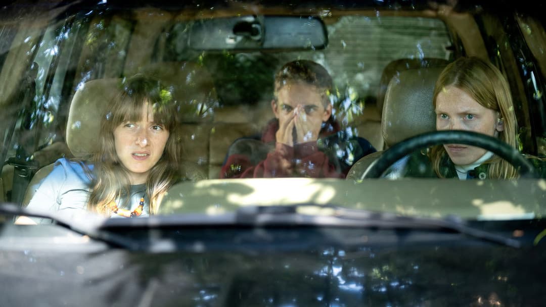 Nie ma duchów w mieszkaniu na Dobrej backdrop 1