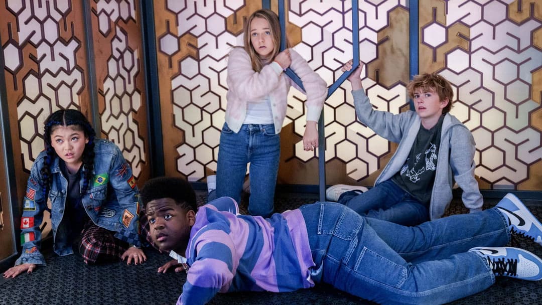 Secret Headquarters - Das geheime Hauptquartier backdrop 9