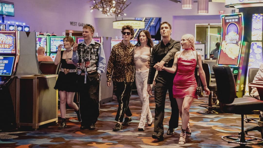 Анора backdrop 9