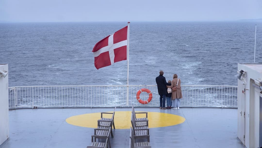 Speak No Evil backdrop 6