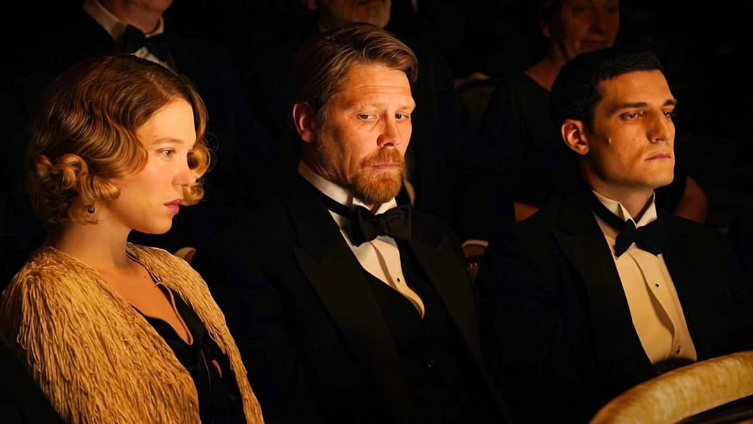 Die Geschichte meiner Frau backdrop 2