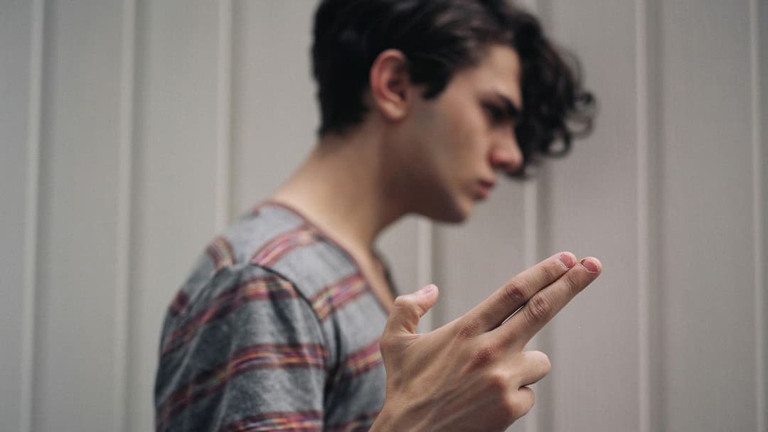 I Killed My Mother backdrop 2