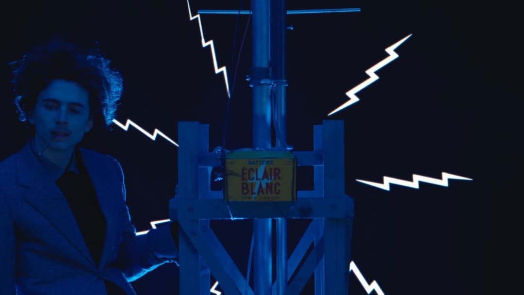 «Французький вісник» від «Ліберті, Канзас Івнінґ Сан» backdrop 3