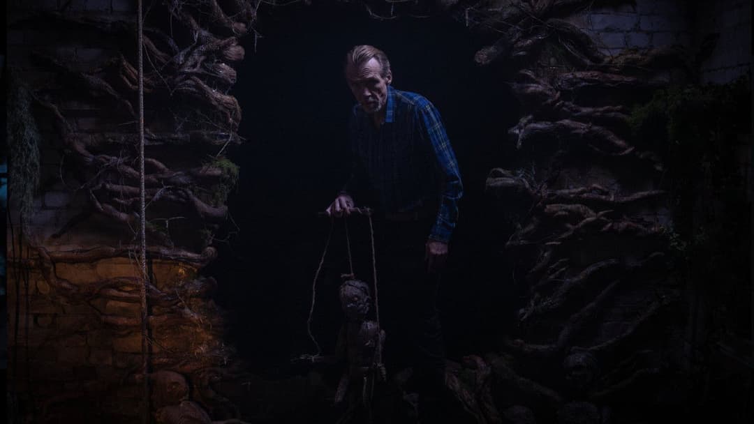 Pinocchio: Unstrung backdrop 11