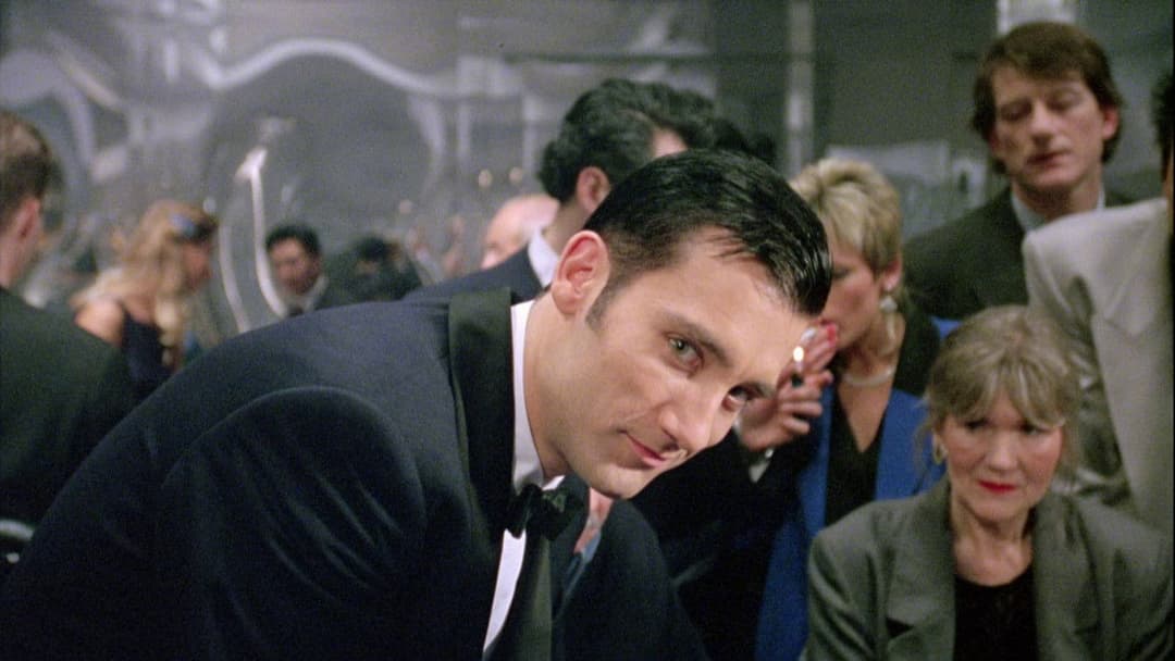 Der Croupier - Das tödliche Spiel mit dem Glück backdrop 2