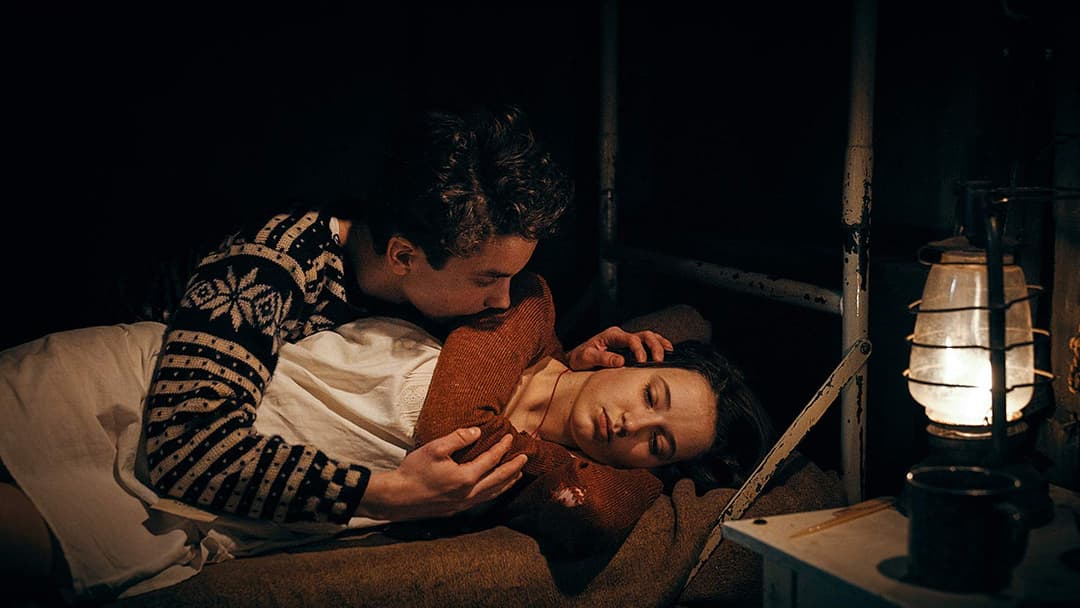 Verachtung backdrop 13