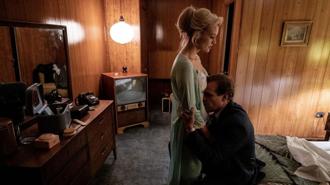 No Sudden Move backdrop 18