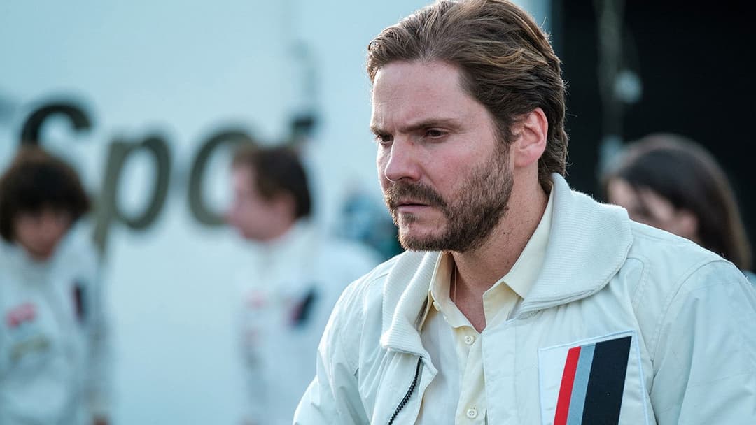 Шлях до слави: Лянча проти Ауді backdrop 13