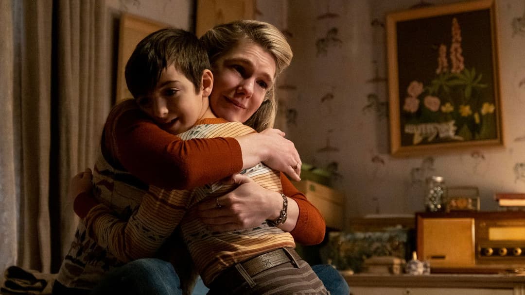 The Tender Bar backdrop 9