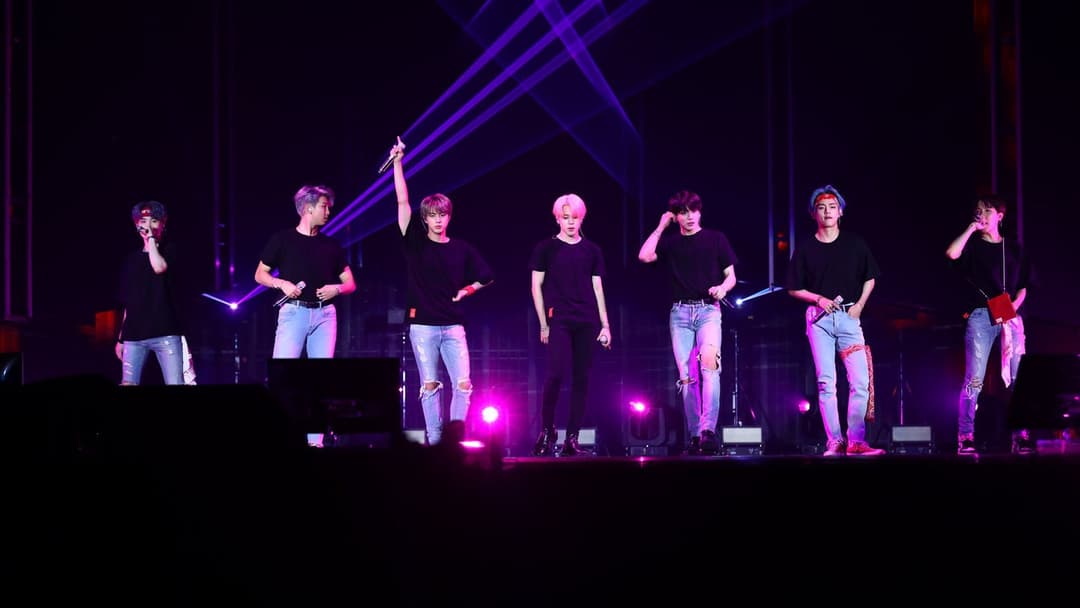 브링 더 소울: 더 무비 backdrop 4