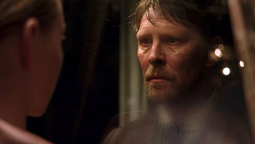 Die Geschichte meiner Frau backdrop 7