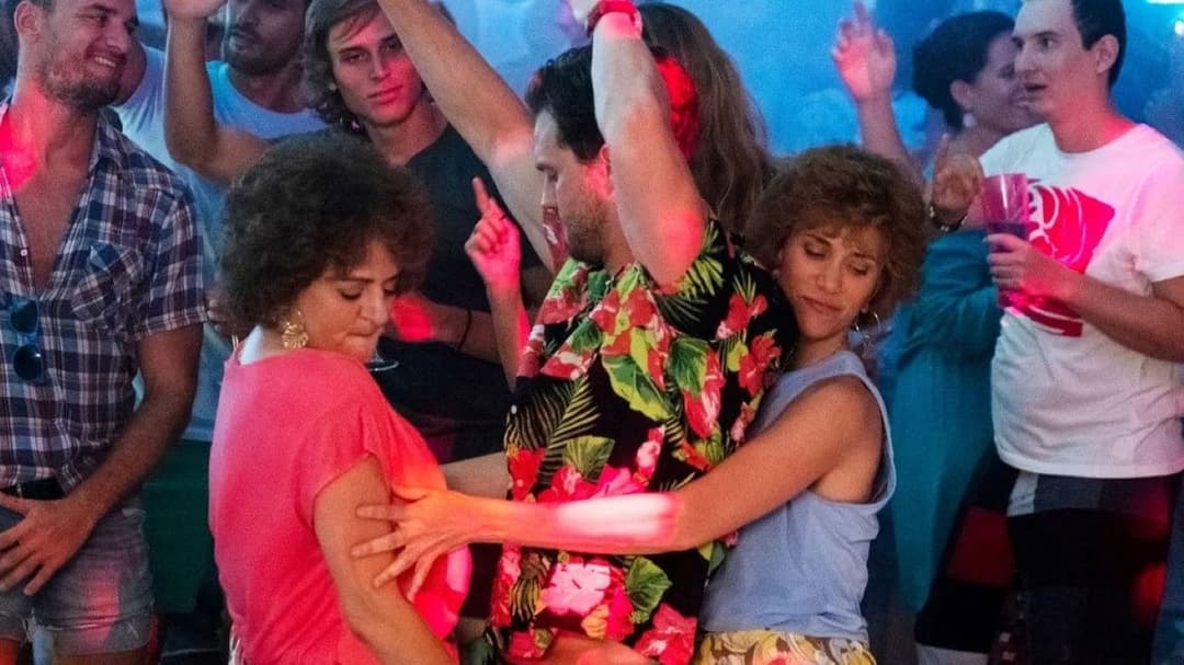 Барб і Стар їдуть у Віста Дель Мар backdrop 9