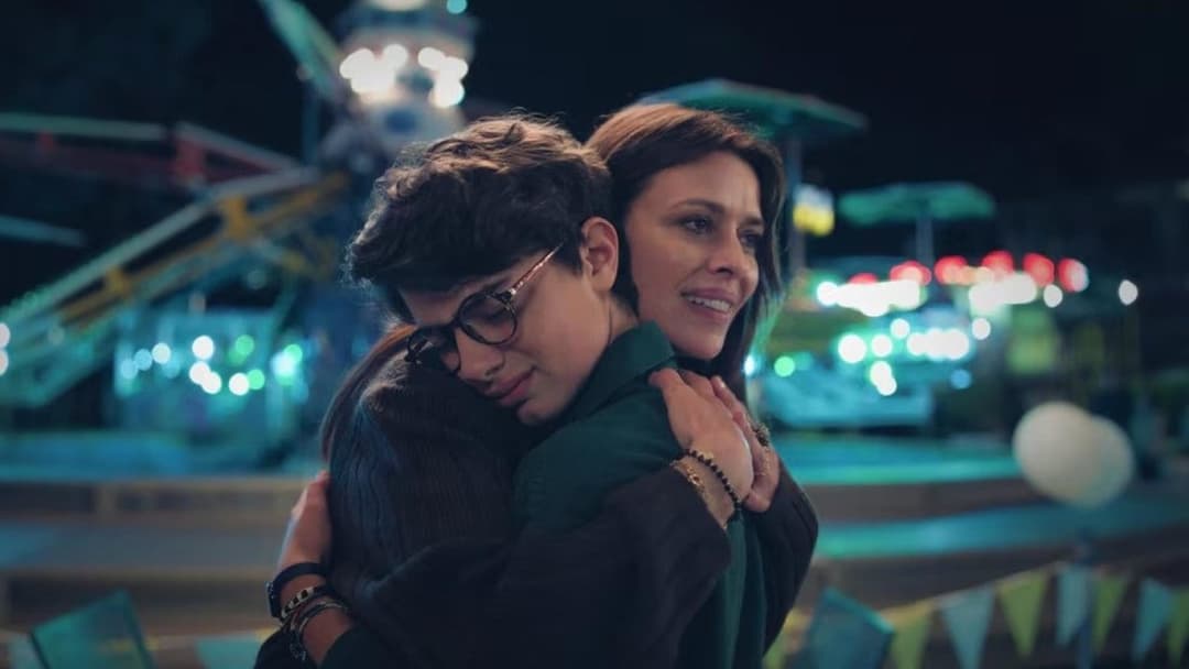 Il ragazzo dai pantaloni rosa backdrop 7