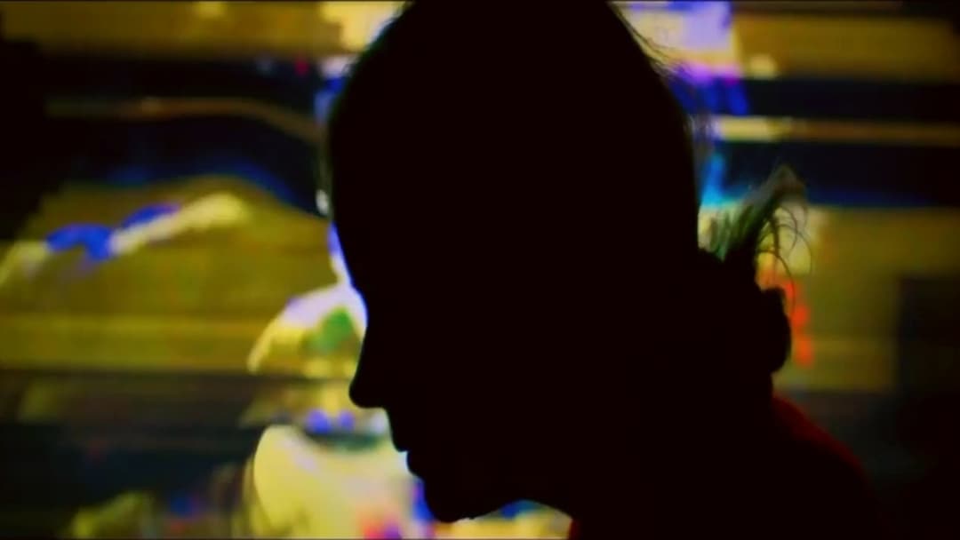 Жінка у вікні backdrop 6