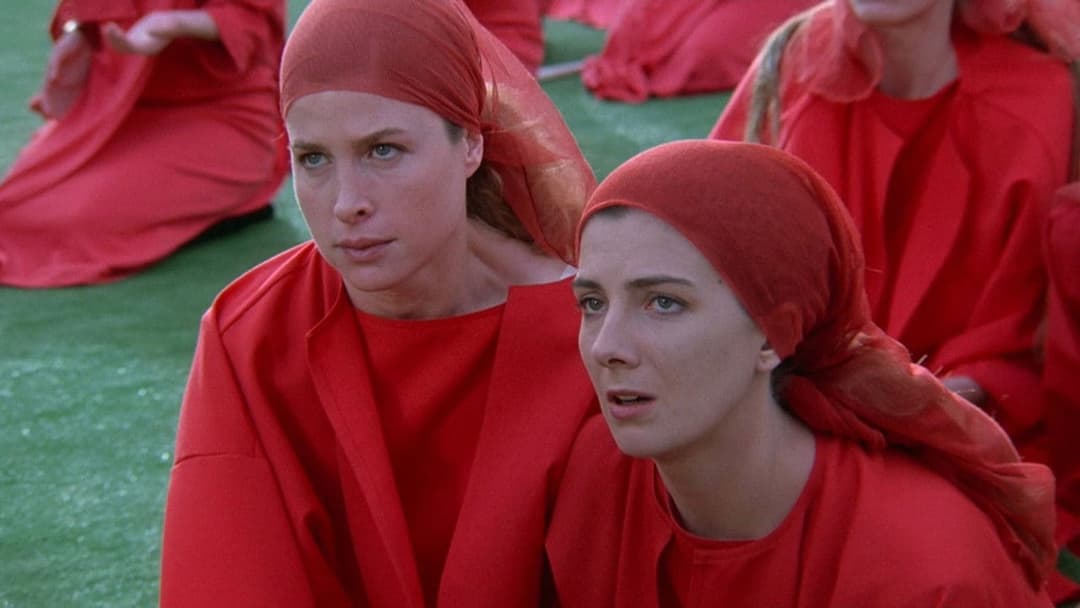 Оповідь служниці backdrop 4