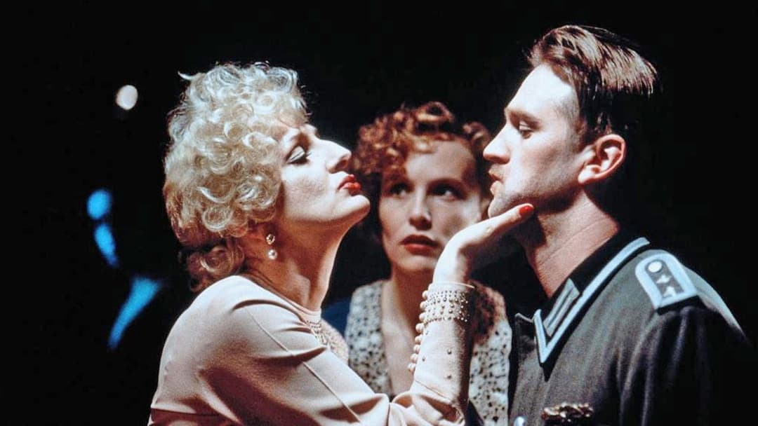 Еймі та Ягуар backdrop 10