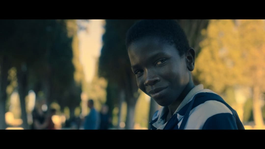 Усе життя попереду backdrop 7