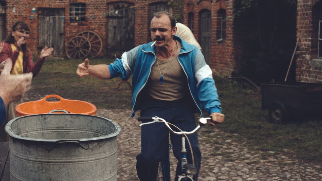 Sound of Falling backdrop 8