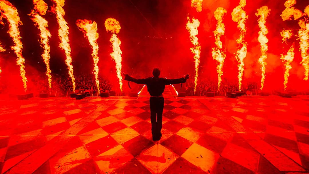 Bring Me the Horizon: L.I.V.E. in São Paulo (Live Immersive Virtual Experiment) backdrop 2