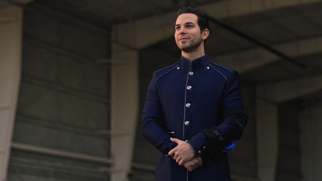 Таємне товариство другонароджених членів королівської сім’ї backdrop 5