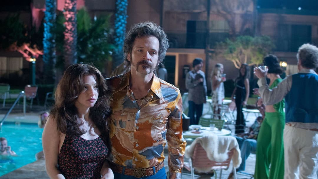 Лавлейс backdrop 7